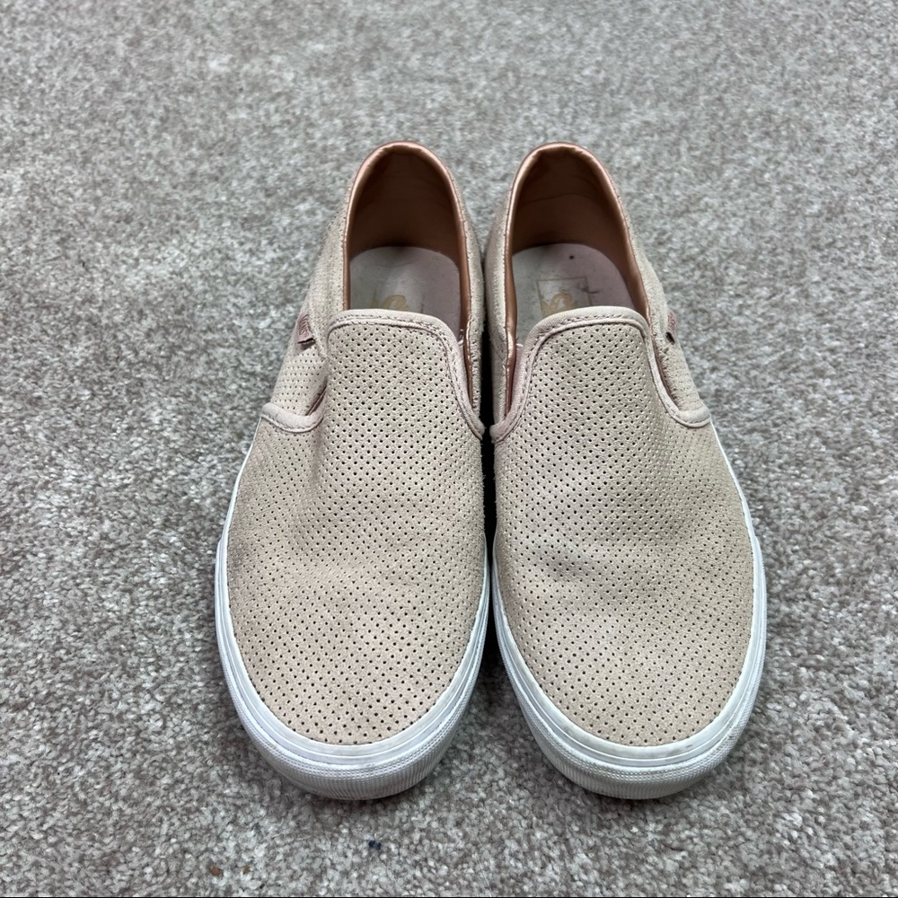 Vans Women’s Tan Low Top Slip On Sneakers Size 9.5